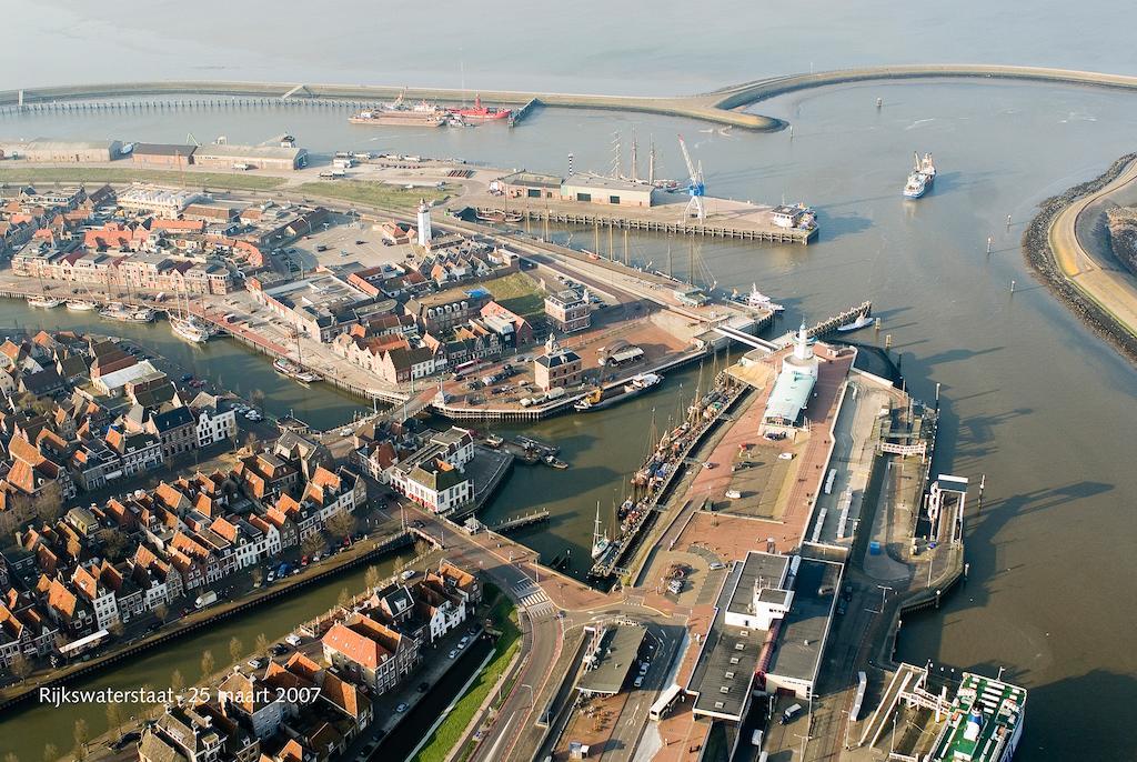 De Grote Sluis Villa Harlingen Bagian luar foto